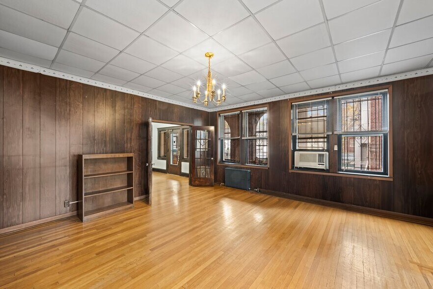 More Photos Of , Staten Island Specialty For Sale