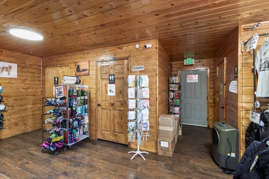 More Photos Of 3370 Highway 20, Island Park Service Station For Sale