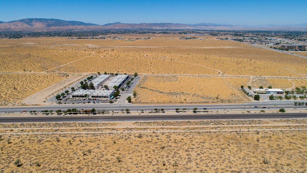 More Photos Of VAC/Sierra Hwy, Palmdale Land For Lease