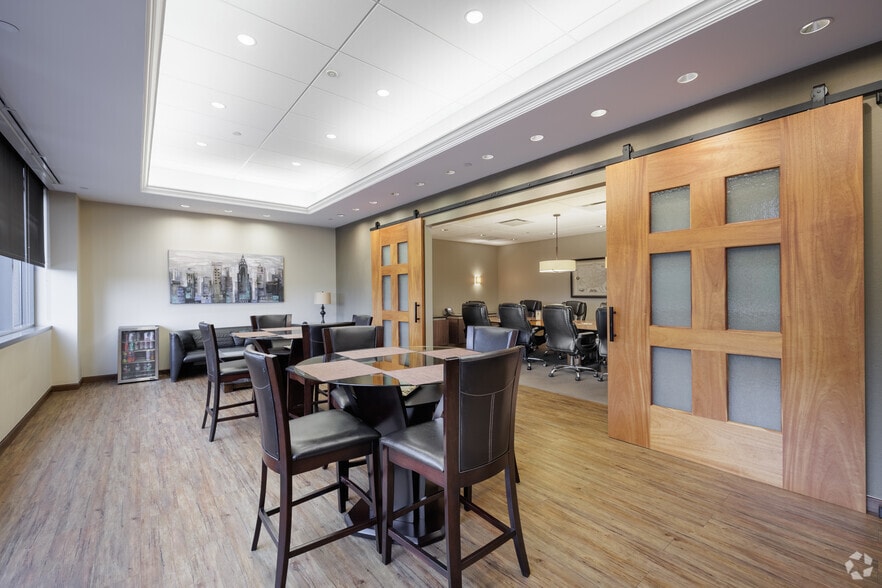 More Photos Of 1 Jefferson Rd, Parsippany Office For Sale