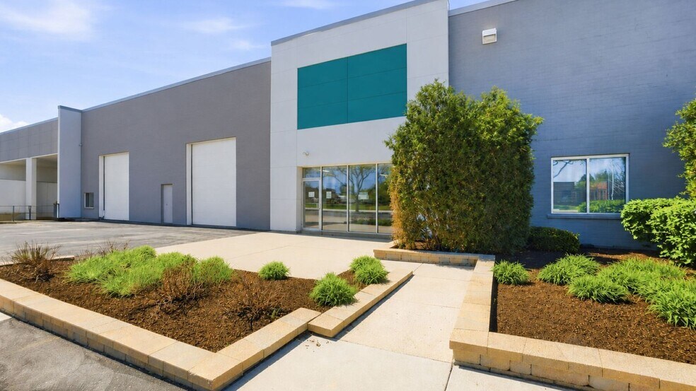 Primary Photo Of 200 S Mitchell Ct, Addison Manufacturing For Lease