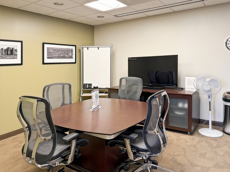 More Photos Of 1603 Orrington Ave, Evanston Coworking Space