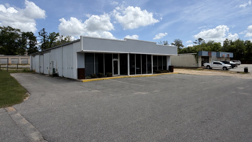 More Photos Of 22886 US Highway 98, Fairhope Flex For Sale