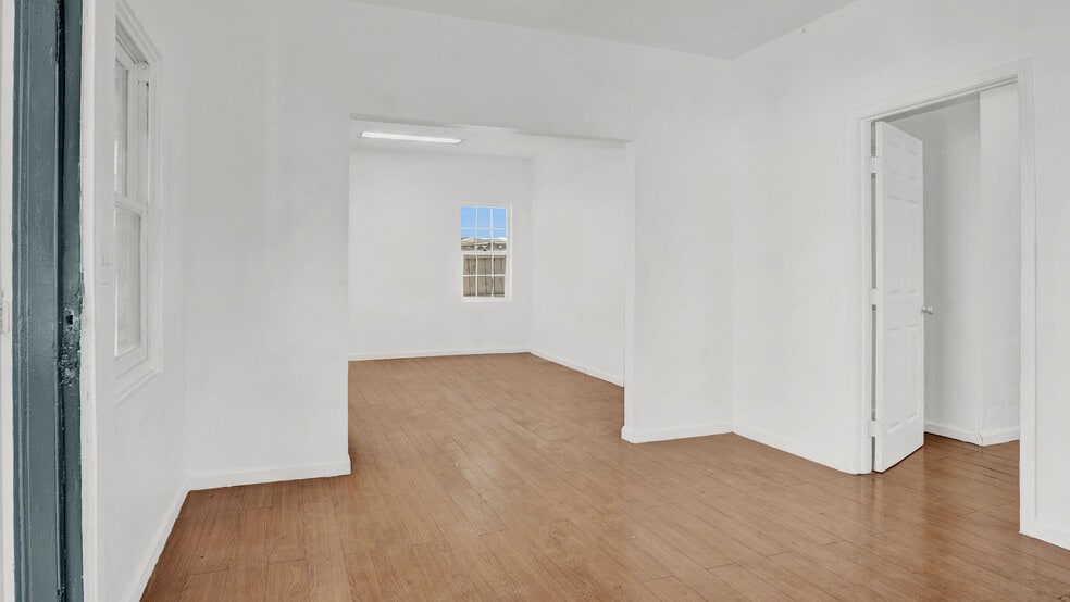 More Photos Of 6072 York Blvd, Los Angeles Storefront Retail Residential For Sale