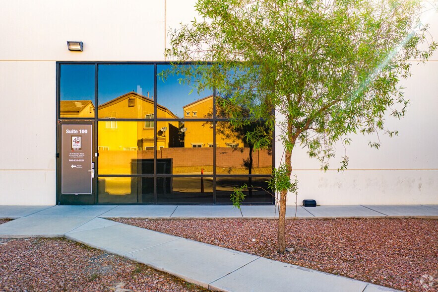 More Photos Of 6215 McGill Ave, Las Vegas Warehouse For Lease