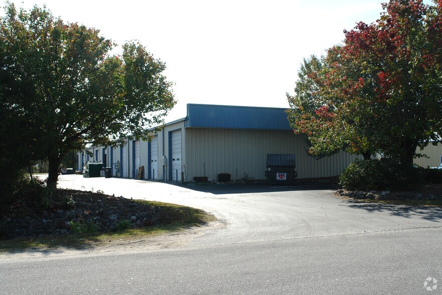 More Photos Of 6420 Amsterdam Way, Wilmington Warehouse For Lease