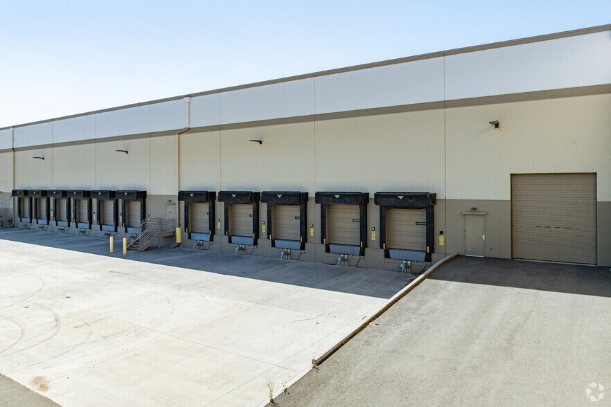 More Photos Of 22801 8th St E, Sonoma Warehouse For Lease