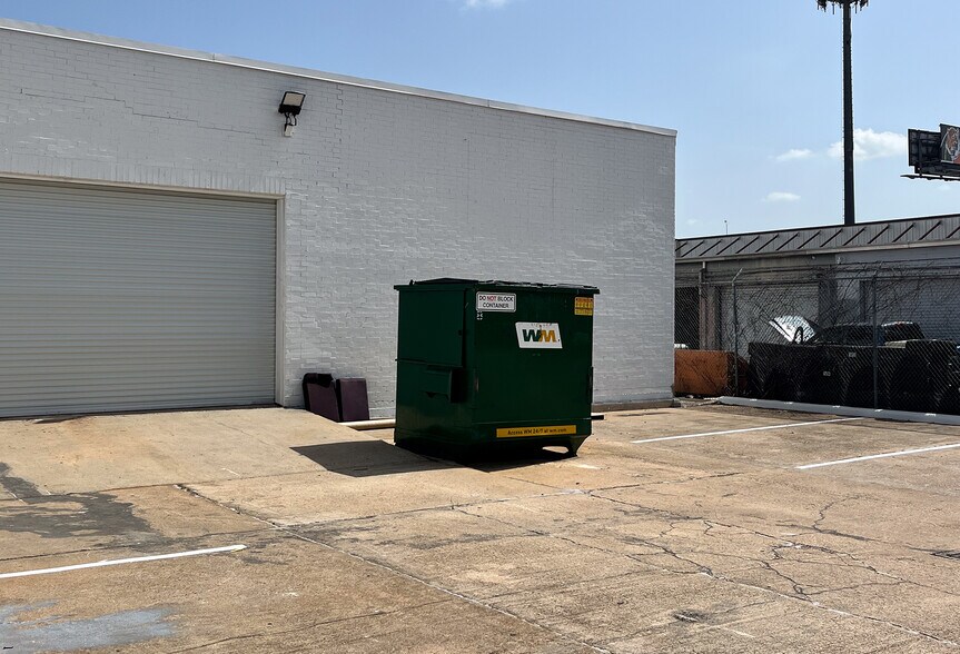 More Photos Of 16210 Clay Rd, Houston Auto Repair For Lease