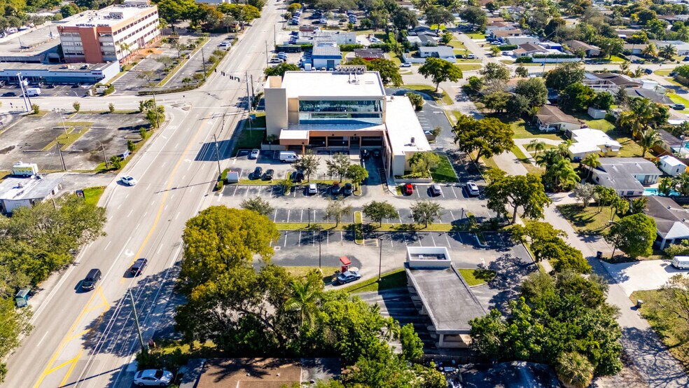 More Photos Of 6600 W Taft St, Hollywood Medical For Lease