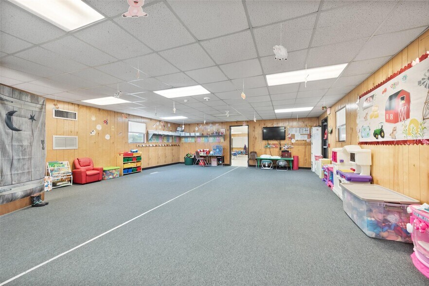 More Photos Of 9549 County Road 155, Kaufman General Retail For Sale