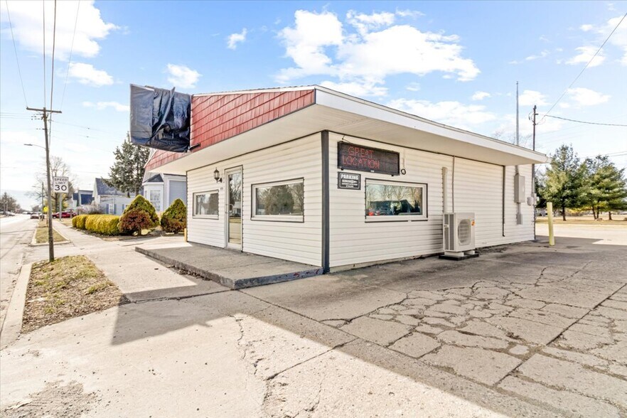 More Photos Of 406 N Main St, Lynn Restaurant For Lease