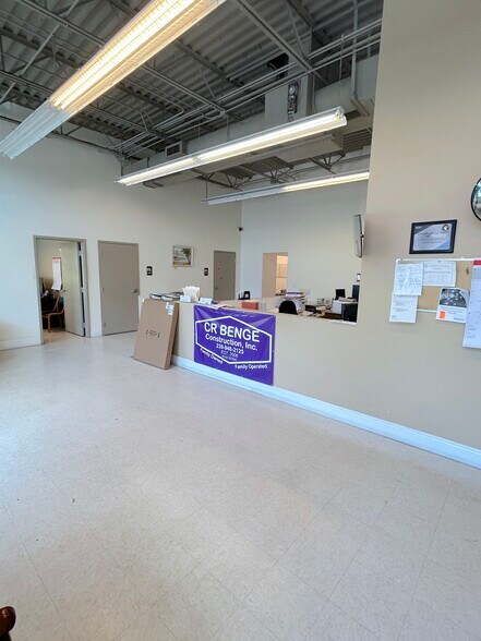 More Photos Of 9230 Brookwood Ct, Bonita Springs Light Manufacturing For Lease