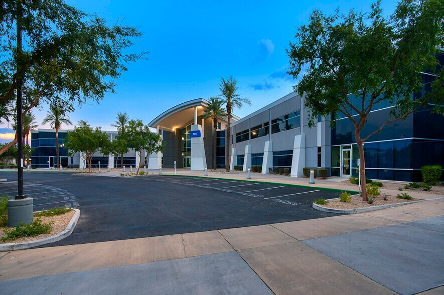 More Photos Of 1910 S Stapley Dr, Mesa Coworking Space