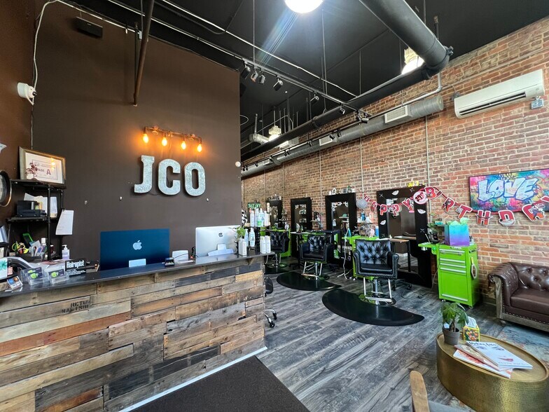 More Photos Of 417 Hay St, Fayetteville Office For Lease