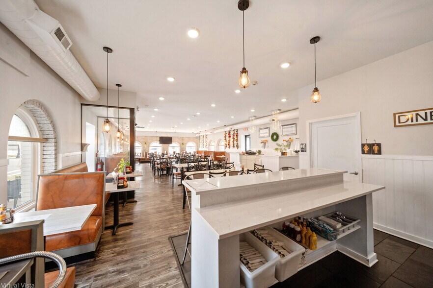 More Photos Of 7427 Roosevelt Rd, Forest Park Restaurant For Sale