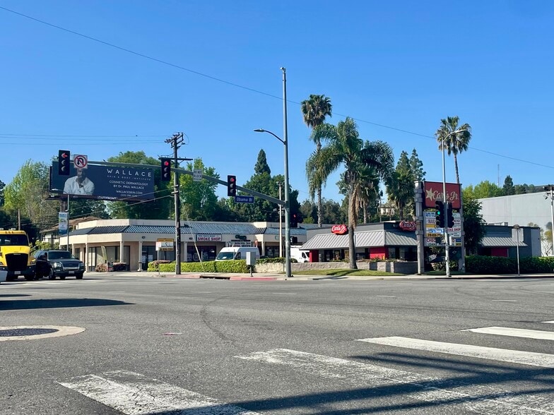 More Photos Of 5800 Obama Blvd, Los Angeles Unknown For Lease