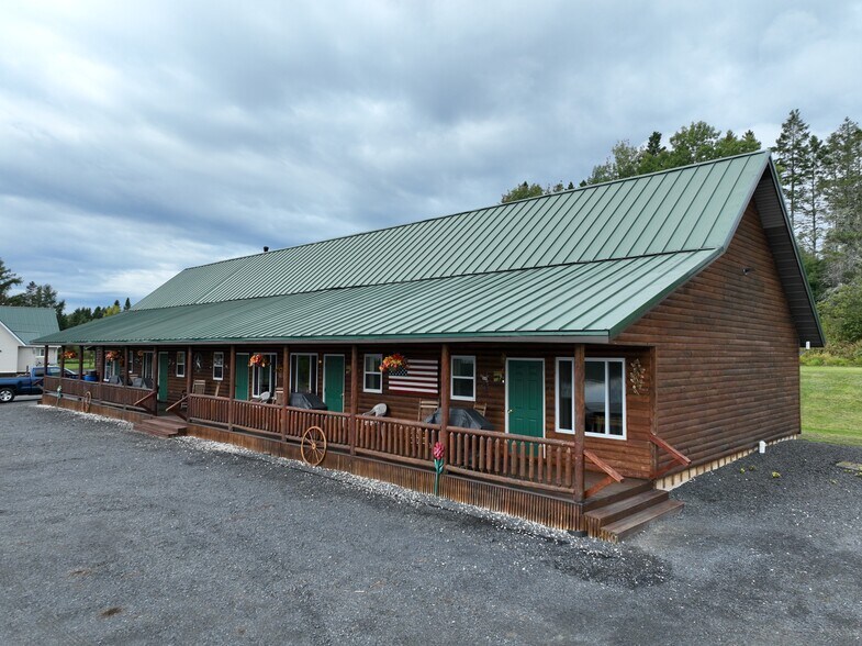 More Photos Of 109 Sinclair Rd, Sinclair Sports And Entertainment For Sale