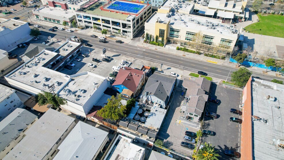 More Photos Of 228 S Oxford Ave, Los Angeles General Retail For Sale