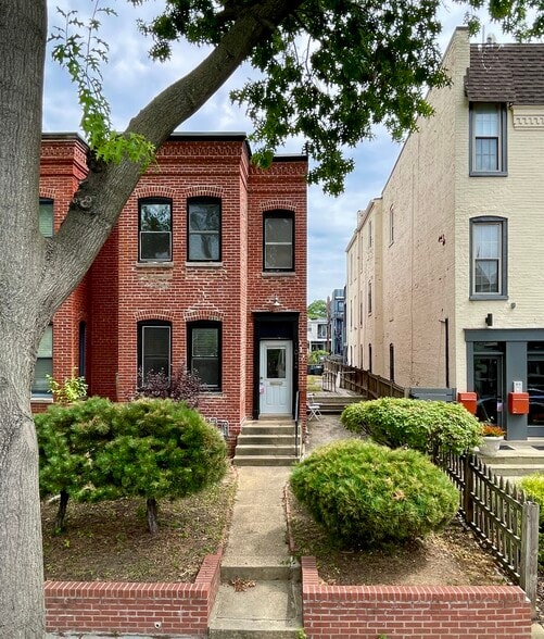 More Photos Of 1012 Florida Ave NE, Washington Office For Sale