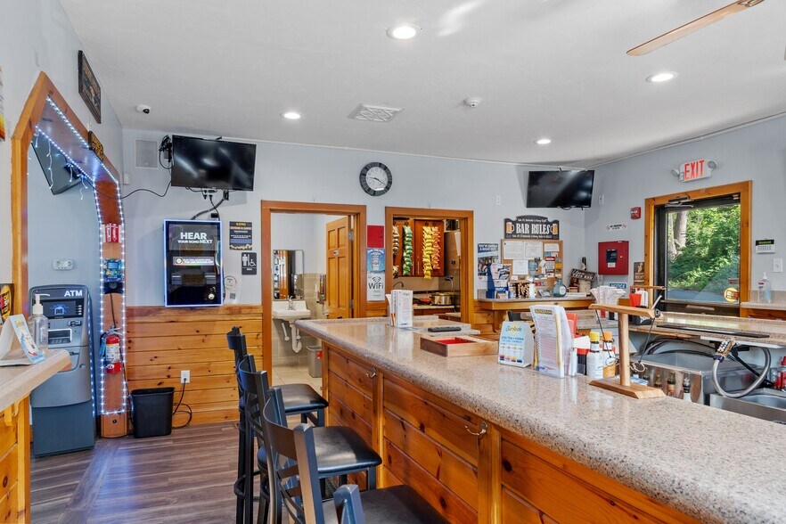 More Photos Of 80 Honora Ave ave, Dracut General Retail For Sale