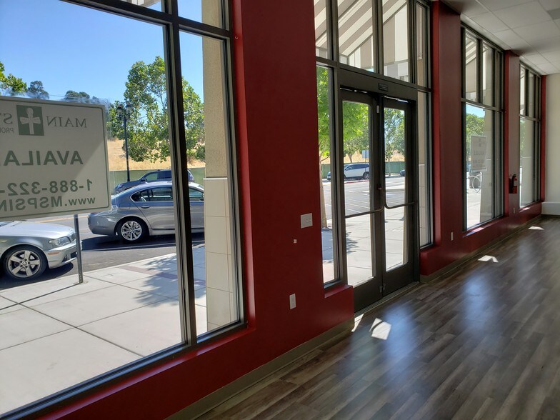 More Photos Of 1375-1411 Sycamore Ave, Hercules Unknown For Lease