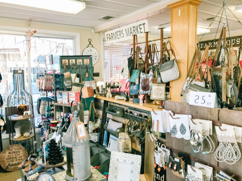 More Photos Of 300 Connally St, Sulphur Springs Restaurant For Sale