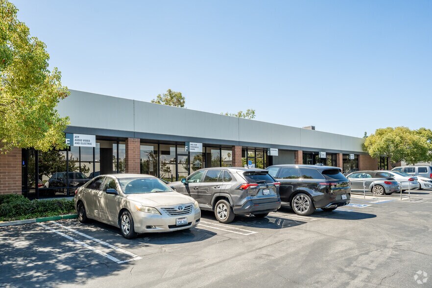 More Photos Of 18025 Sky Park Cir, Irvine Flex For Lease