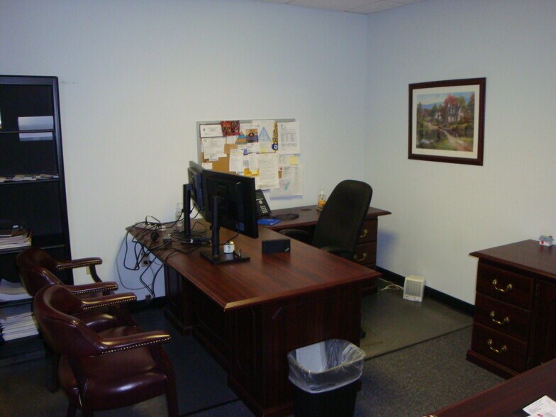 More Photos Of 555 Pleasant St, Attleboro Coworking Space