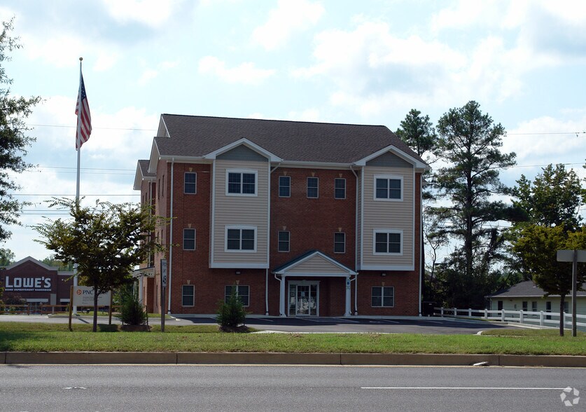 More Photos Of 23077 Three Notch Rd, California Office For Sale