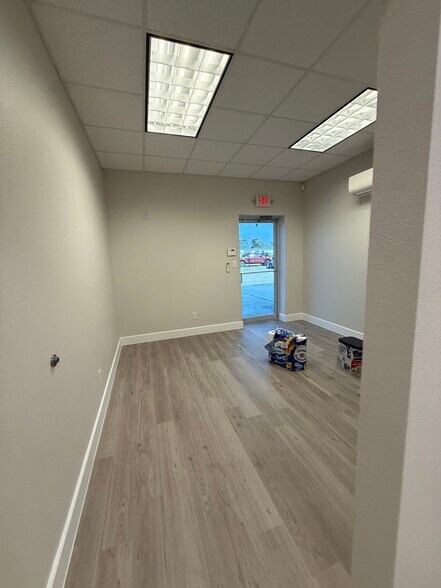 More Photos Of 21627 Rhodes Rd, Spring Warehouse For Lease