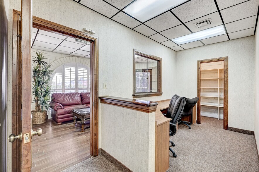 More Photos Of 601 S Rancho Dr, Las Vegas Medical For Sale