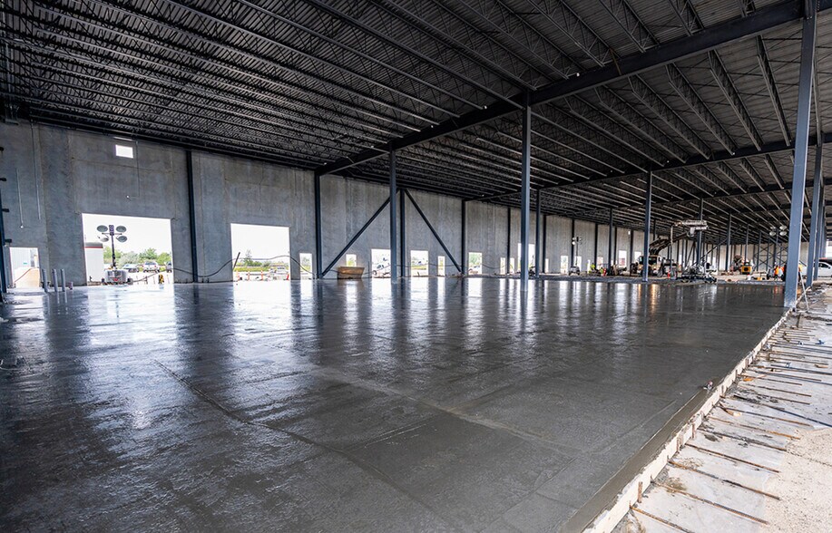 More Photos Of 495 De Baets St, Winnipeg Industrial For Lease