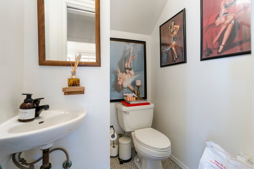 More Photos Of 1501 Westerly Ter, Los Angeles Apartments For Sale