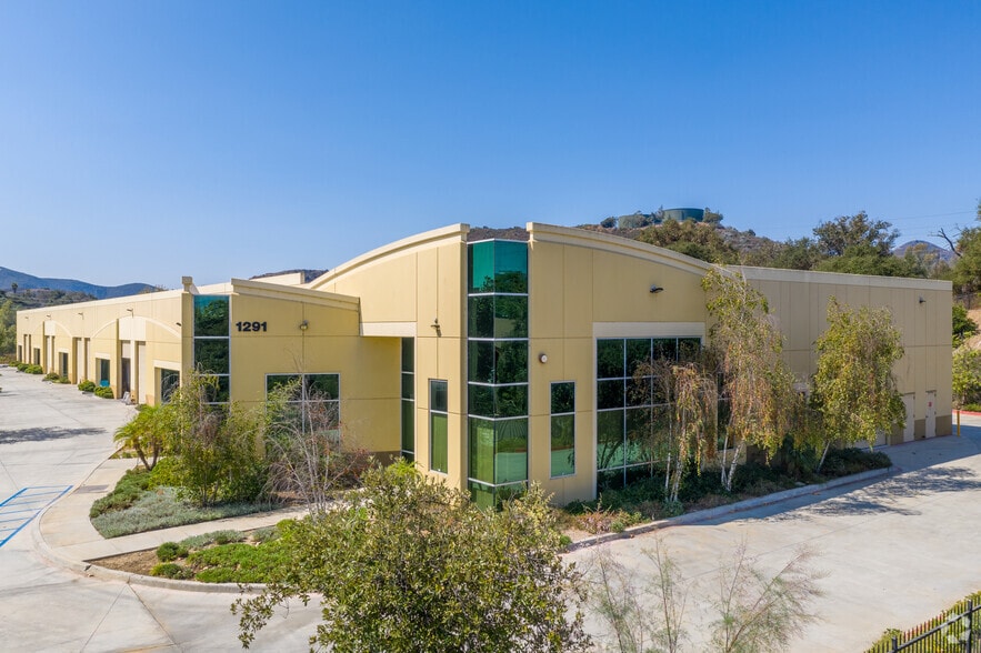 Primary Photo Of 1291 Pacific Oaks Pl, Escondido Warehouse For Lease