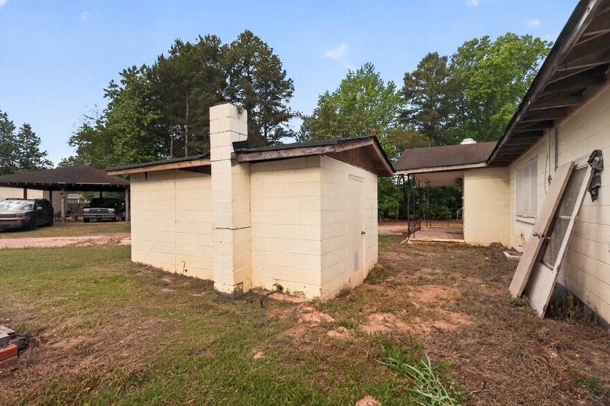 More Photos Of 6828 Old Stage Rd N, Angier Flex For Sale