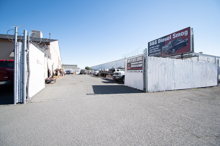 More Photos Of 850 Greg St, Sparks Warehouse For Lease