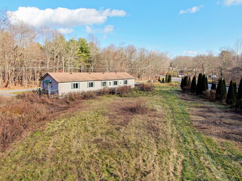 More Photos Of 8 Rt 32A, Saugerties Service Station For Sale