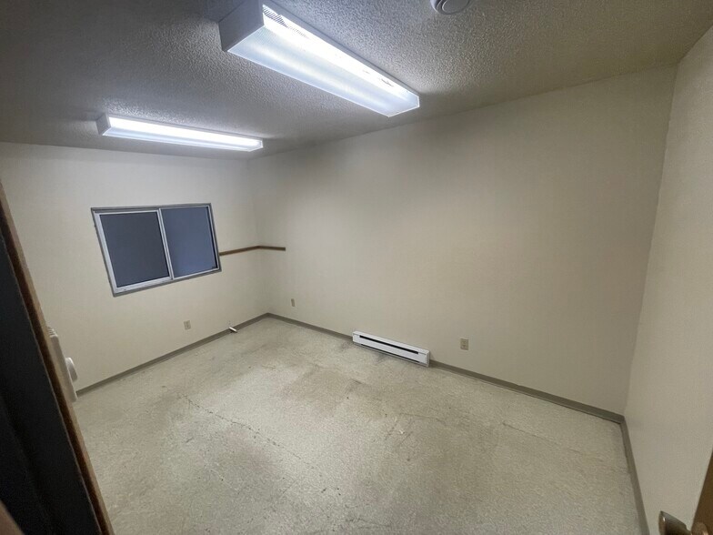 More Photos Of 3009 Murray St, Port Moody Warehouse For Lease