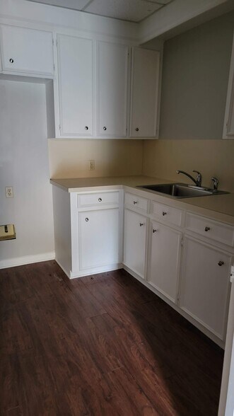 More Photos Of 14339 Torrey Chase Blvd, Houston Loft Creative Space For Lease