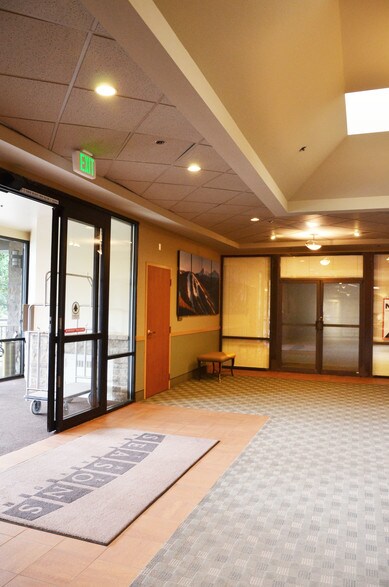 More Photos Of 137 Benchmark Rd, Avon Apartments For Sale