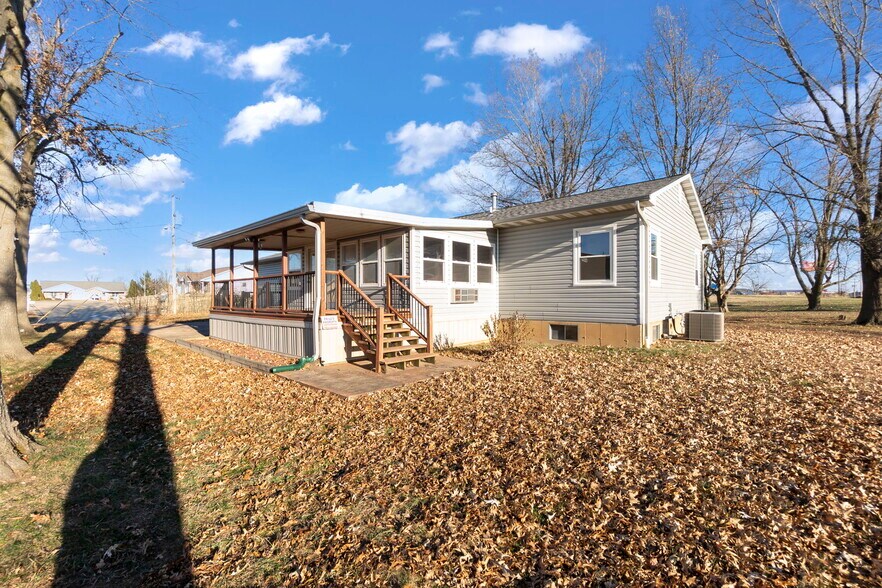 More Photos Of 1512 Old St Marys Rd, Perryville Flex For Sale
