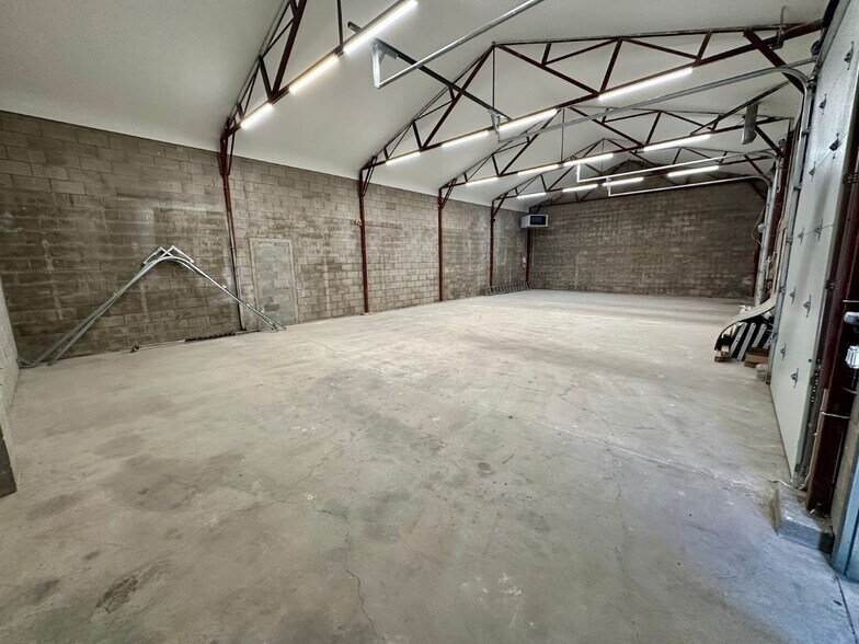 More Photos Of 670 Development Dr, Kingston Industrial For Lease