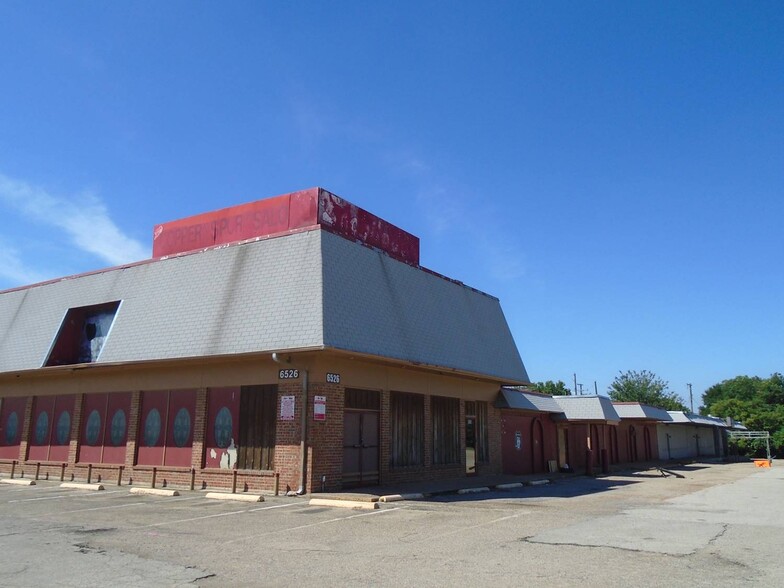 Primary Photo Of 6522-6528 E Northwest Hwy, Dallas Unknown For Lease