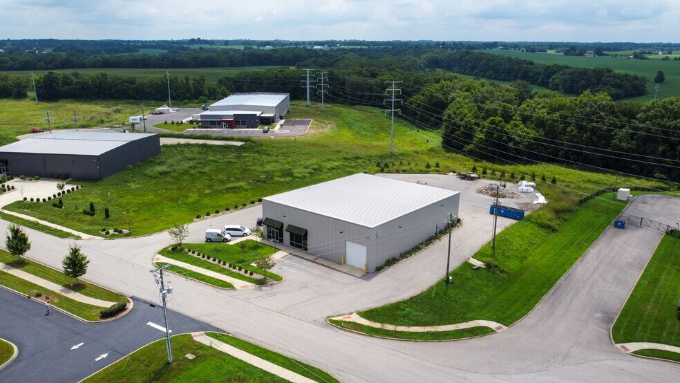 More Photos Of 311 Corporate Dr, Shelbyville Warehouse For Sale