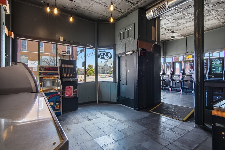 More Photos Of 545 S Broadway St, Menomonie Storefront Retail Residential For Sale