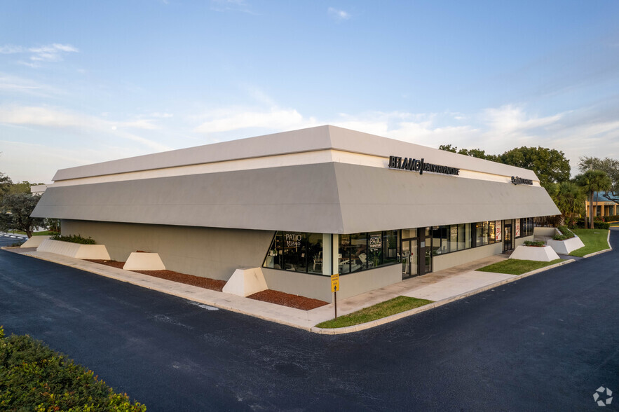 Primary Photo Of 7301 N Federal Hwy, Boca Raton Freestanding For Sale