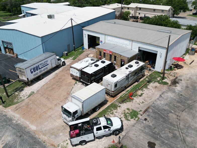 Primary Photo Of 13802 Dragline Dr, Austin Warehouse For Lease