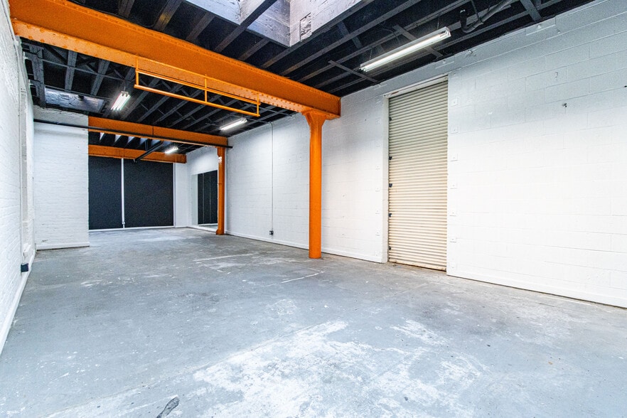 More Photos Of 2815 23rd St, San Francisco Flex For Lease