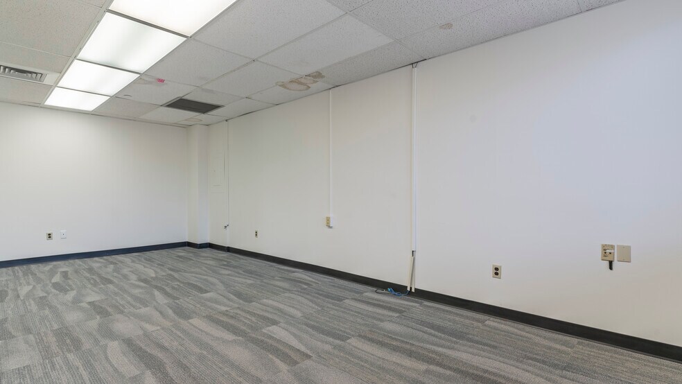 More Photos Of 10903 Indian Head Hwy, Fort Washington Office For Lease