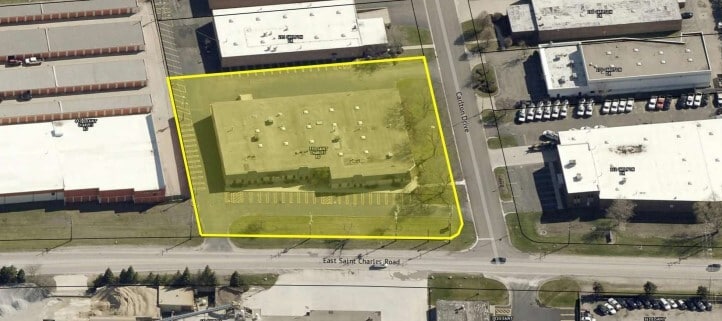 More Photos Of 390-402 E St. Charles Rd, Carol Stream Warehouse For Lease